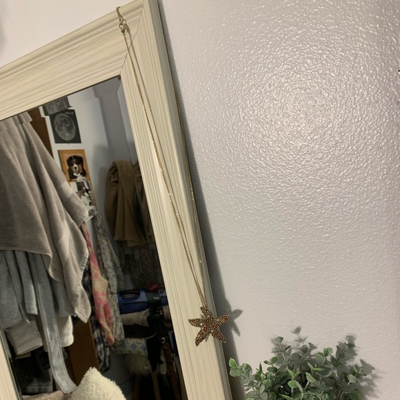 Vintage Gold-tone Bedazzled Starfish Long Pendant Necklace - Picture 12 of 12